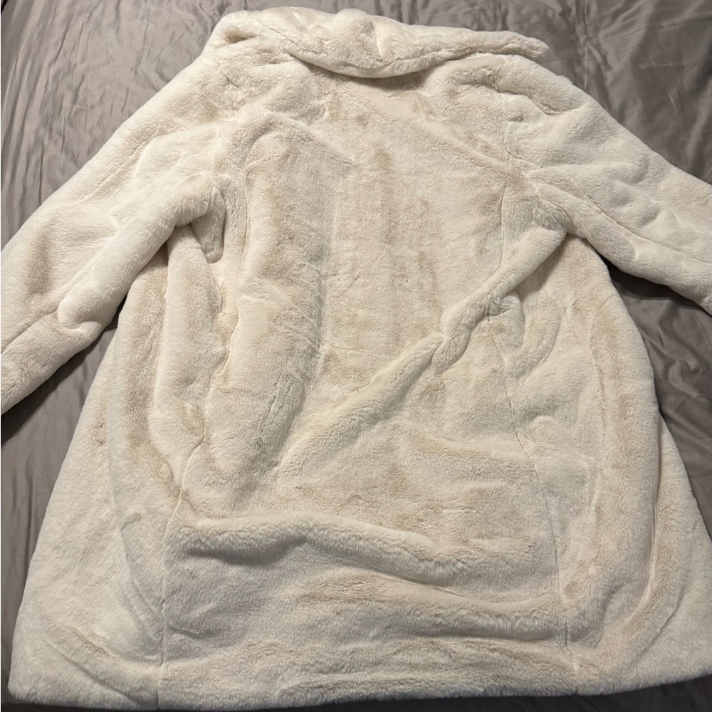 Koolaburra by UGG Faux Fur Coat - Picture 3 of 10